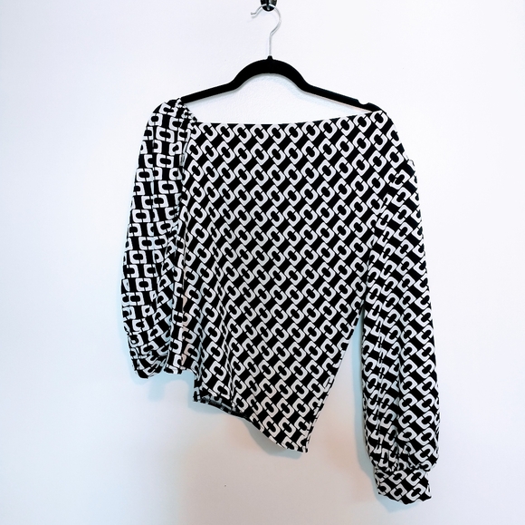 Shein patterned black and white long sleeve one shoulder top size small - Picture 2 of 4